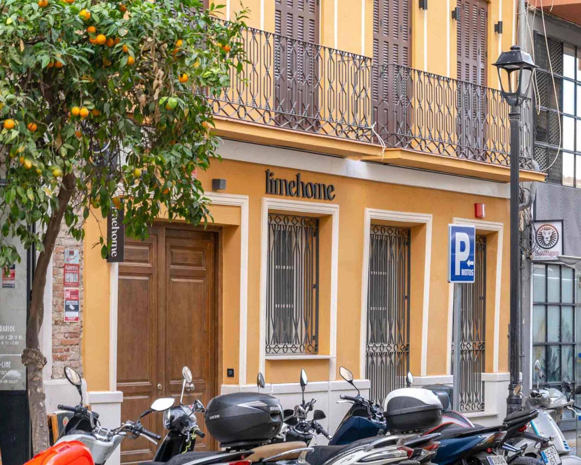 Limehome Malaga Calle Victoria Kültér fotó