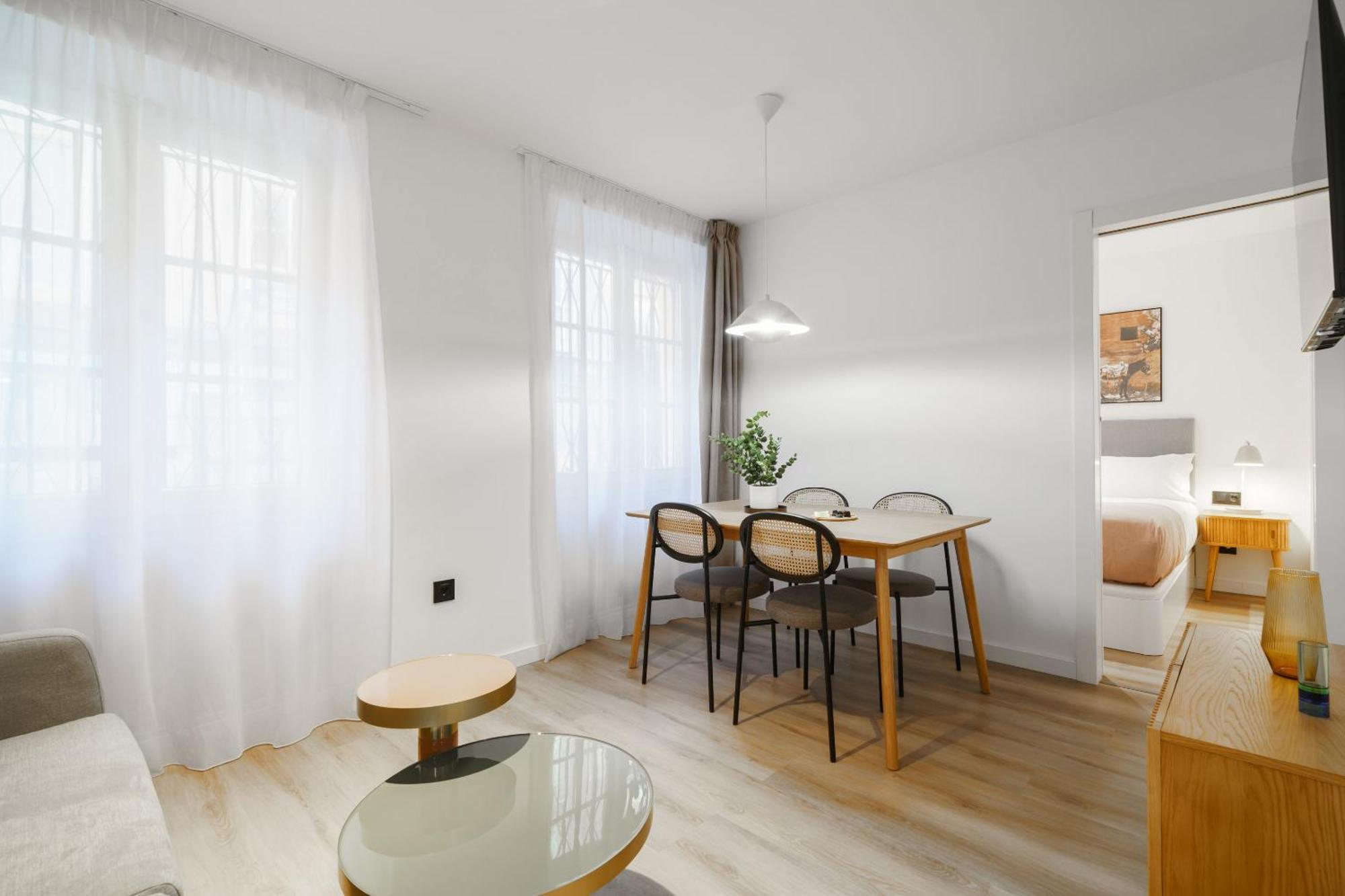Limehome Malaga Calle Victoria Kültér fotó