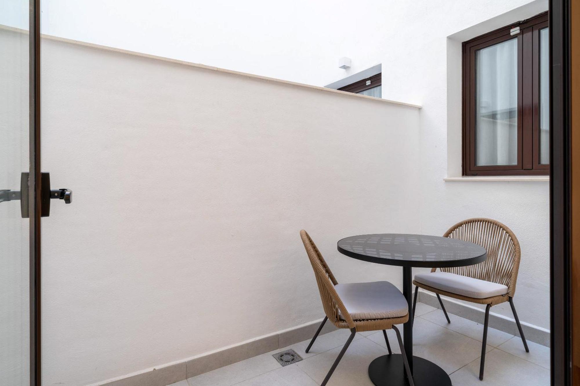 Limehome Malaga Calle Victoria Szoba fotó
