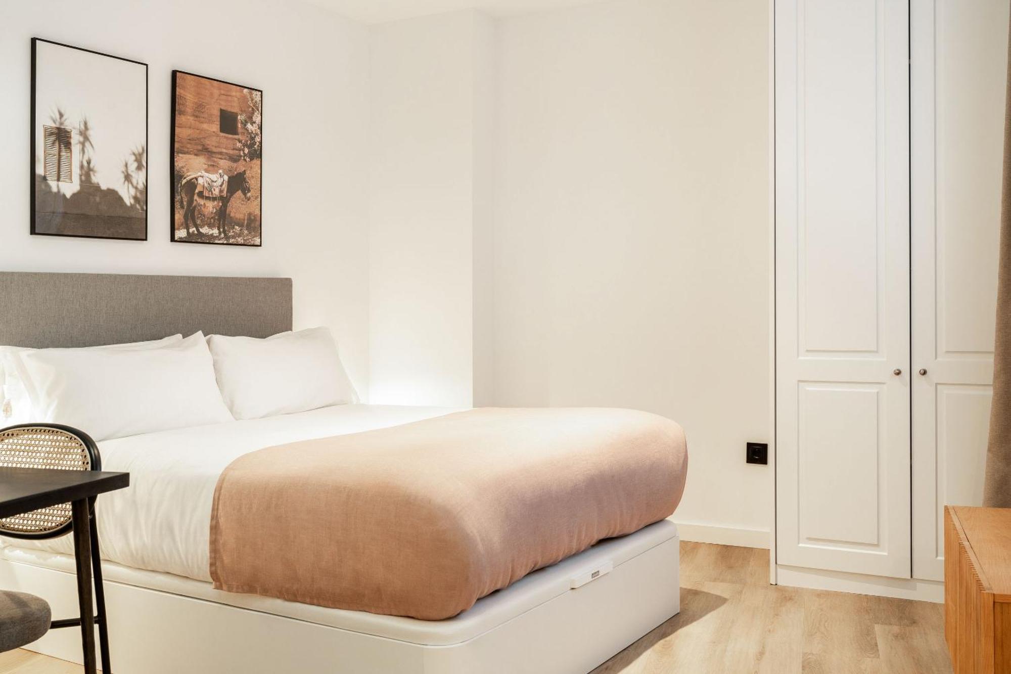 Limehome Malaga Calle Victoria Szoba fotó