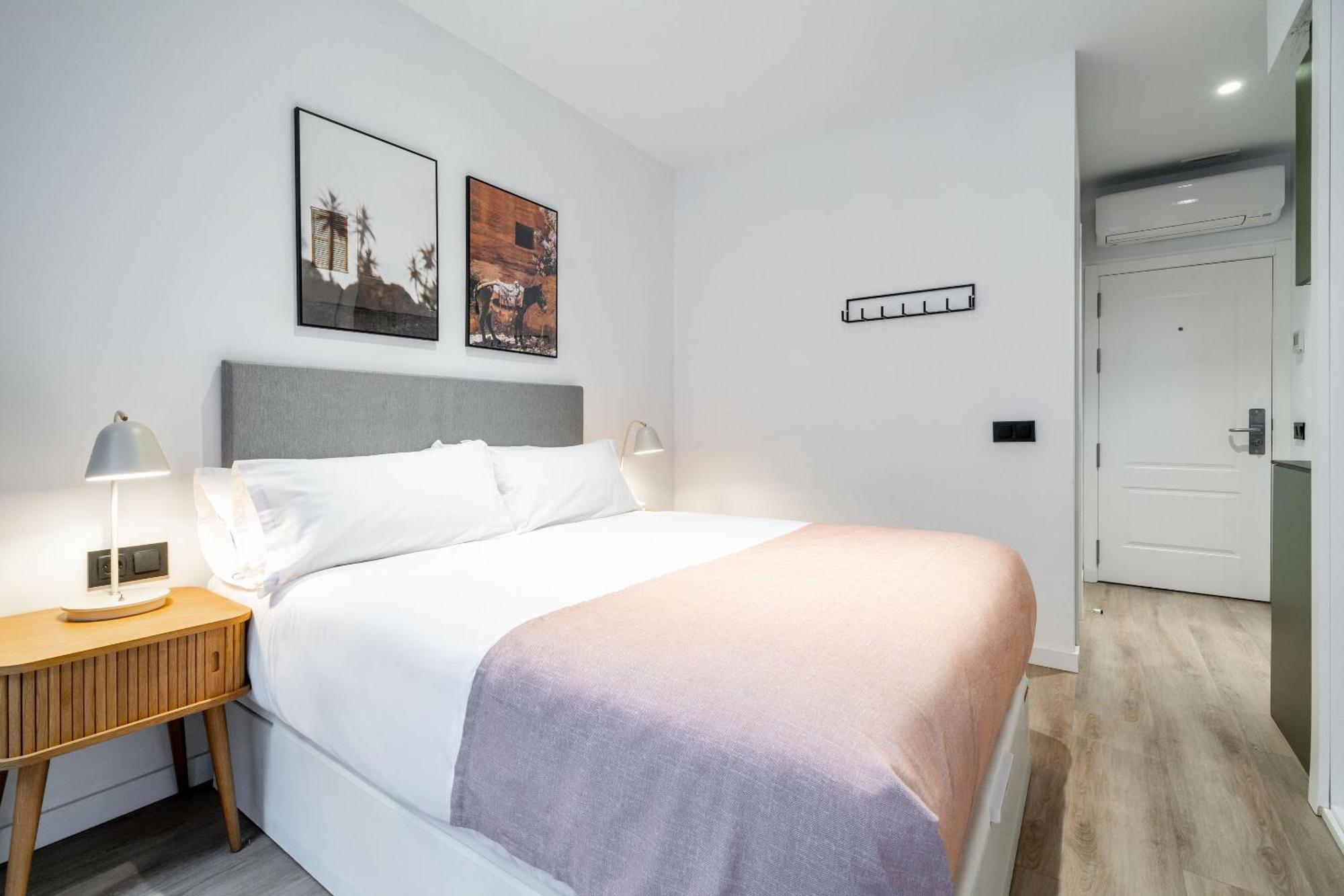 Limehome Malaga Calle Victoria Szoba fotó