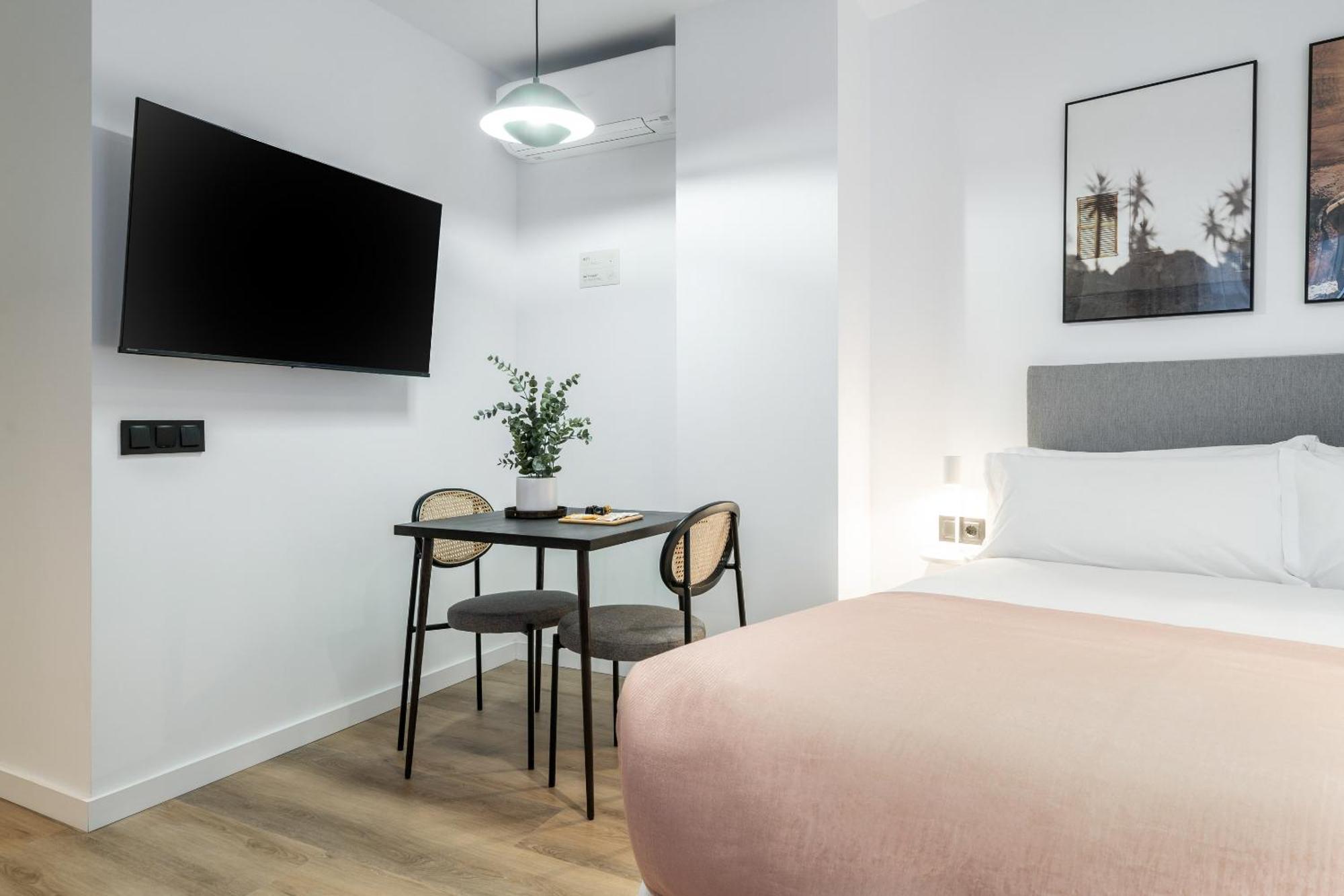 Limehome Malaga Calle Victoria Szoba fotó