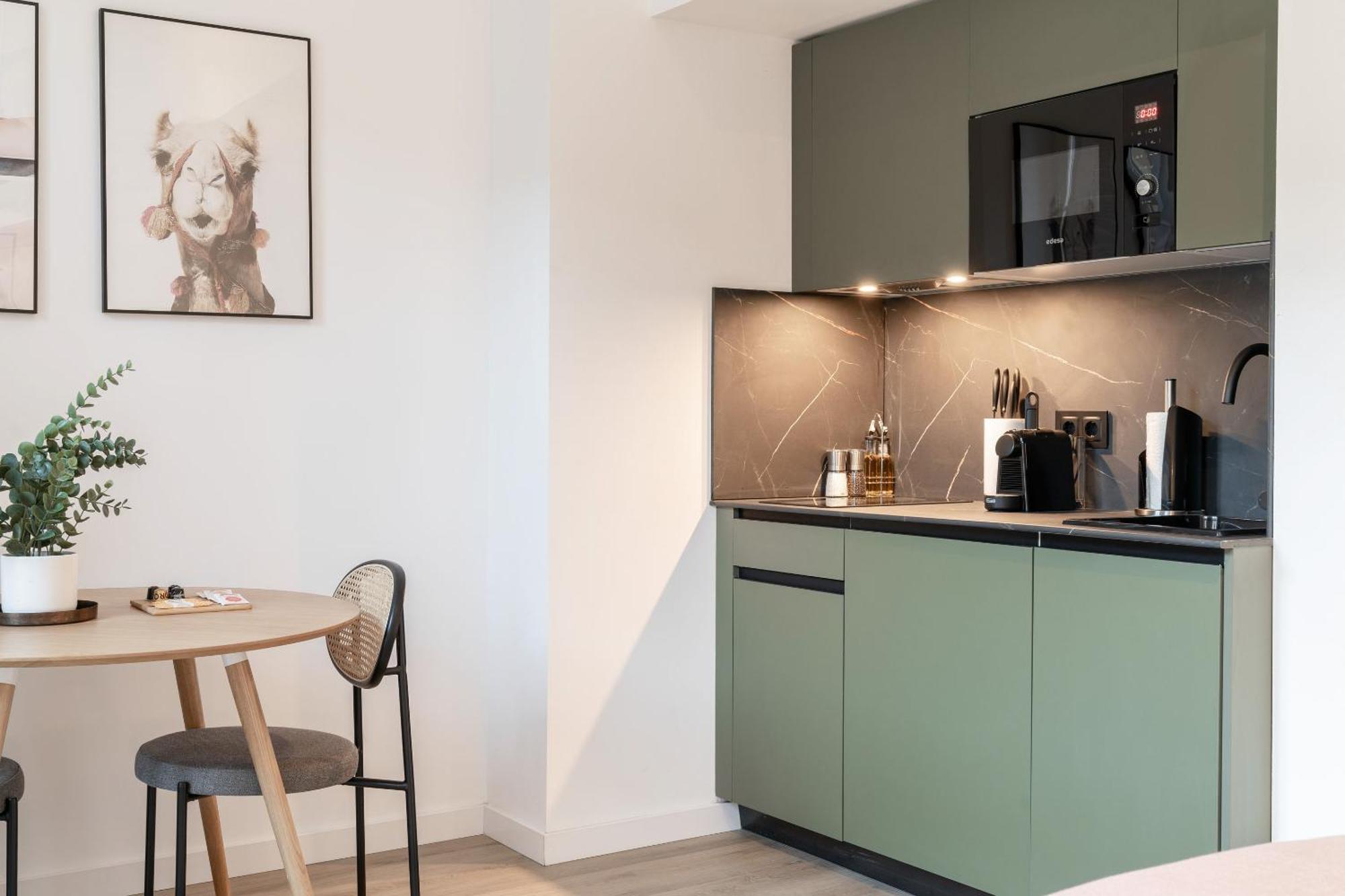 Limehome Malaga Calle Victoria Kültér fotó
