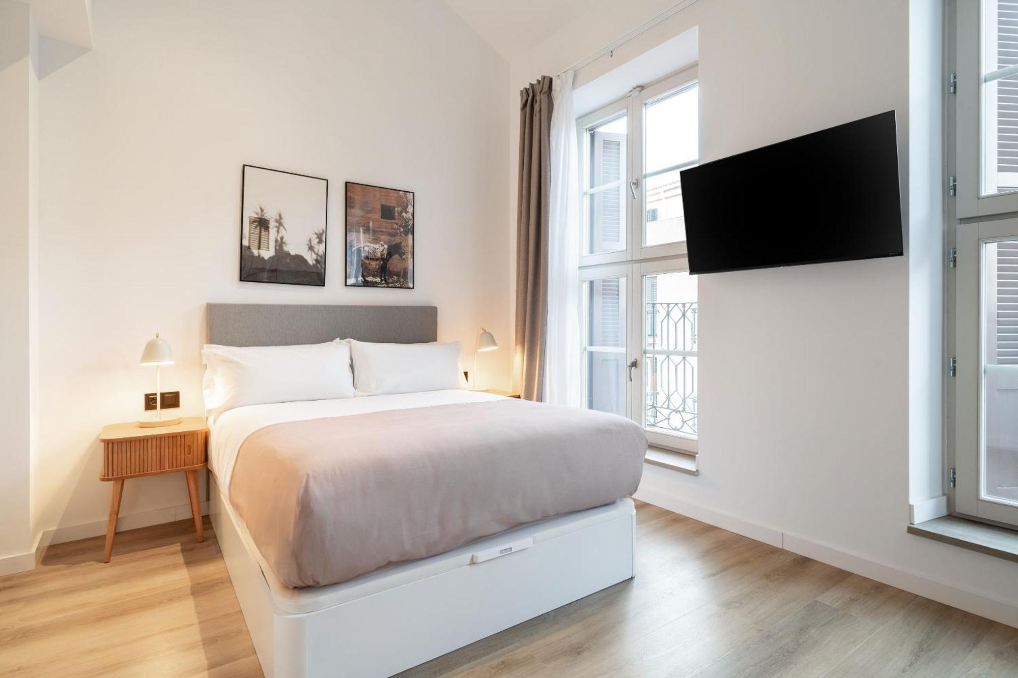 Limehome Malaga Calle Victoria Kültér fotó