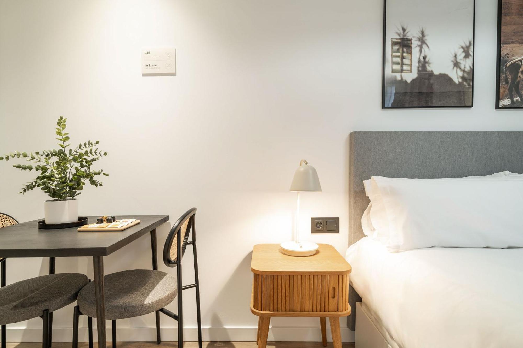 Limehome Malaga Calle Victoria Kültér fotó