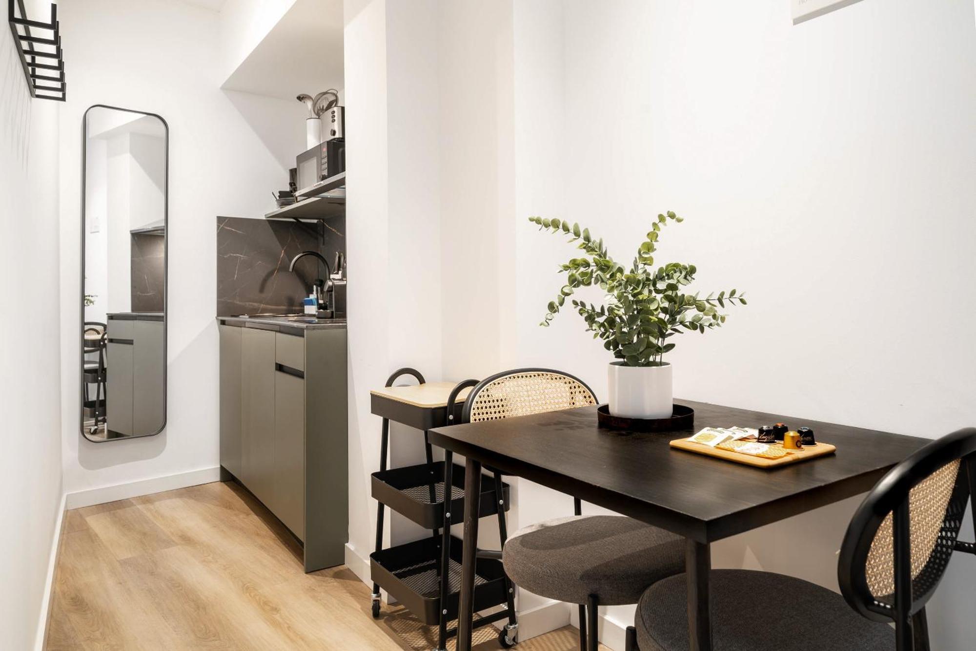 Limehome Malaga Calle Victoria Kültér fotó